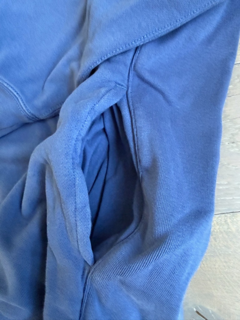 Uniqlo Half Zip - Picture 5 of 5